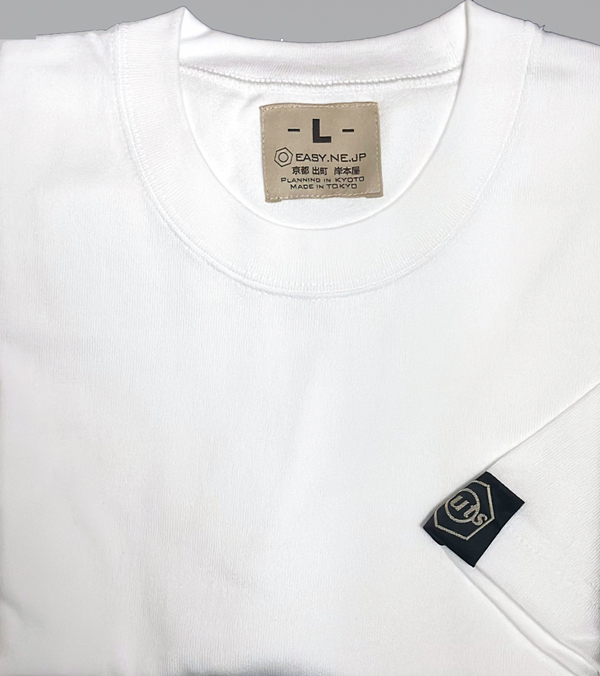 日本製無地Tシャツ厚手丸首クルーネック　正面から画像